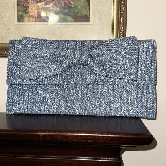 kelly & katie Blue White Heathered Paper Straw Large Bow Envelope Clutch - Picture 1 of 9